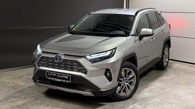 Silver Begagnad 2024 Toyota RAV4 Hybrid Executive SUV | 469 800 kr (Marknadspris) - Bild 1/4