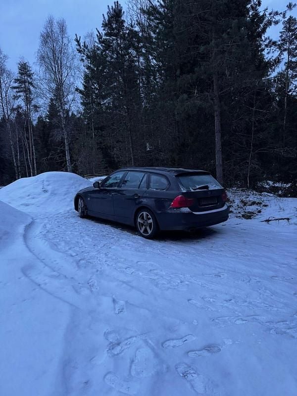 Begagnad BMW 320 184 HK (135 kW) 2010 Kombi