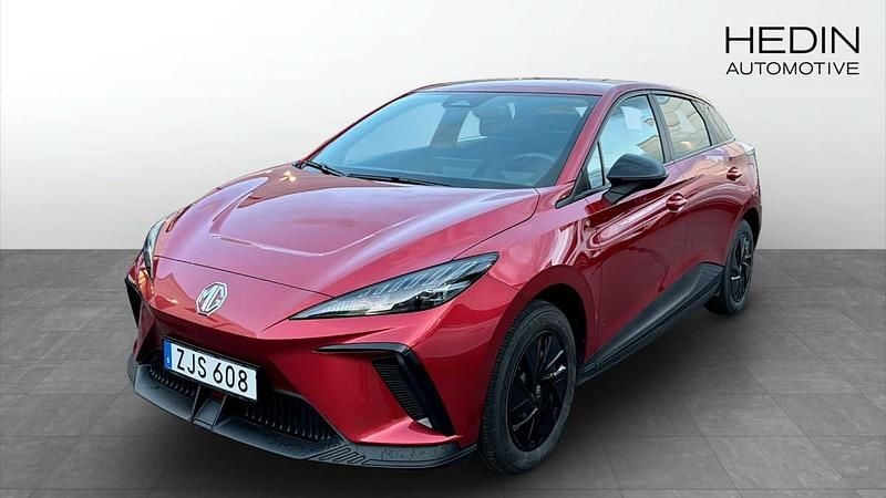 Röd (red) Begagnad 2023 MG MG4 EV Halvkombi | 279 900 kr - Bild 1/4