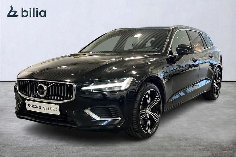 Begagnad Volvo V60 Inscription 355 HK (261 kW) 2022 Svart Kombi