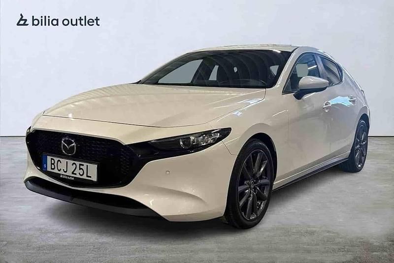 Begagnad Mazda 3 2019 Vit Halvkombi