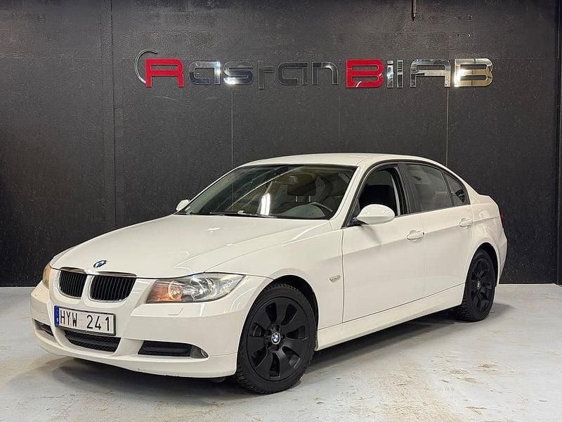 Vit Begagnad 2008 BMW 318 Advantage Sedan | 75 000 kr (Marknadspris) - Bild 1/4