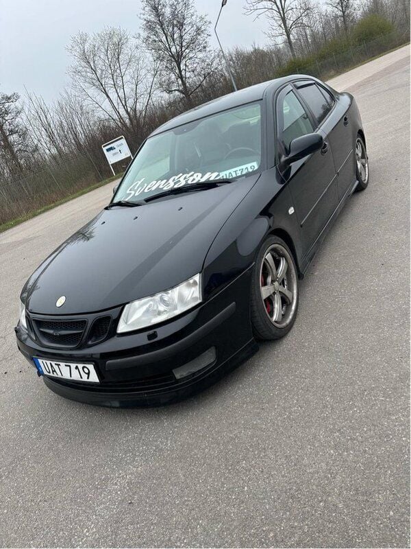 Svart Begagnad 2003 Saab 9-3 Aero Sedan | 25 000 kr - Bild 1/4
