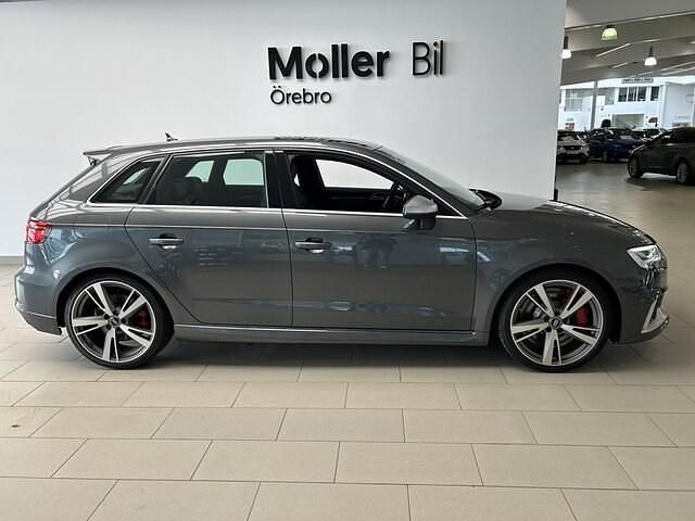 Begagnad Audi RS3 Sportback 400 HK (294 kW) 2017 Grå Halvkombi