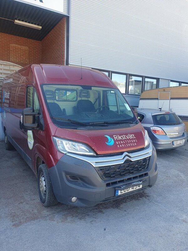 Röd Begagnad 2017 Citroën Jumper Minibuss | 69 500 kr (Bra pris) - Bild 1/2