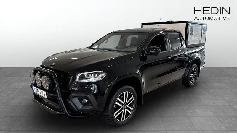 Svart (black) Begagnad 2017 Mercedes X250 Pickup | 389 900 kr - Bild 1/4