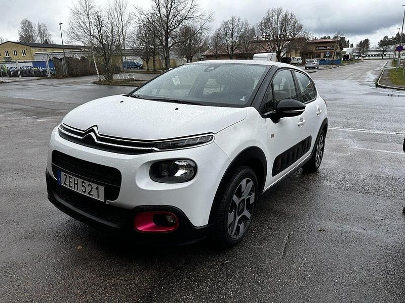 Vit Begagnad 2018 Citroën C3 Limited Edition 1955 Halvkombi | 94 000 kr (Marknadspris) - Bild 1/4