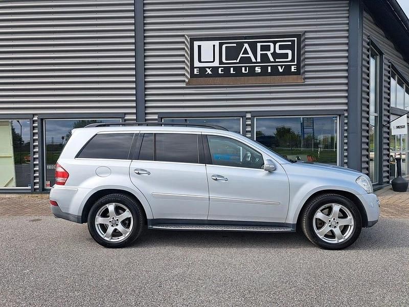 Begagnad Mercedes GL420 306 HK (225 kW) 2007 Silver SUV