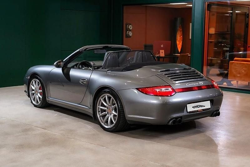 Begagnad Porsche 911 Carrera 4S Cabriolet 385 HK (283 kW) 2010 Grå Cab