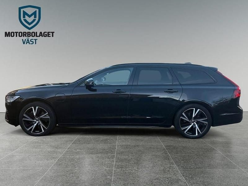 Begagnad Volvo V90 R-Design 340 HK (250 kW) 2021 Svart Kombi