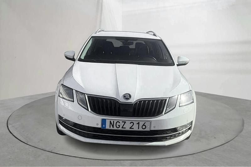 Begagnad Skoda Octavia 150 HK (110 kW) 2018 Vit Kombi