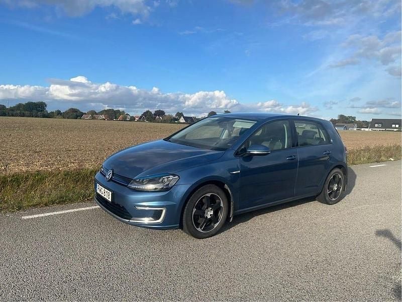 Begagnad 2015 VW e-Golf Halvkombi | 95 000 kr (Bra pris) - Bild 1/4