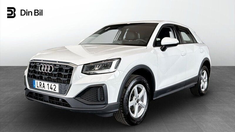 Vit Begagnad 2023 Audi Q2 Proline SUV | 229 000 kr (Marknadspris) - Bild 1/4