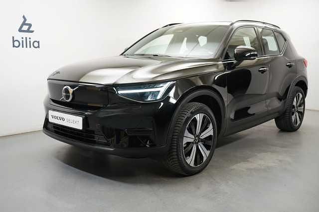 Svart Begagnad 2023 Volvo XC40 Core SUV | 349 900 kr - Bild 1/3