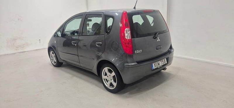 Begagnad Mitsubishi Colt 95 HK (69 kW) 2007