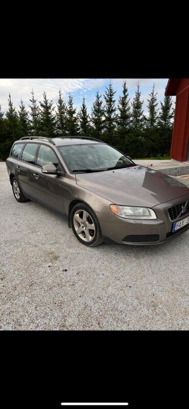 Grå Begagnad 2008 Volvo V70 Kinetic Kombi | 35 000 kr (Bra pris) - Bild 1/2