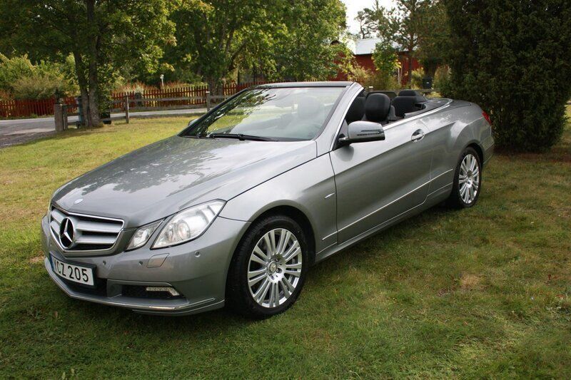Grå Begagnad 2010 Mercedes E350 Cab | 159 900 kr (Marknadspris) - Bild 1/4