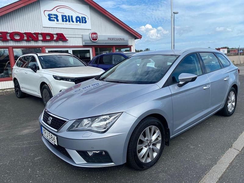 Silver Begagnad 2018 Seat Leon ST Style Kombi | 109 900 kr - Bild 1/4