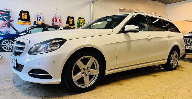 Begagnad Mercedes E220 Avantgarde 170 HK (125 kW) 2015 Vit Kombi