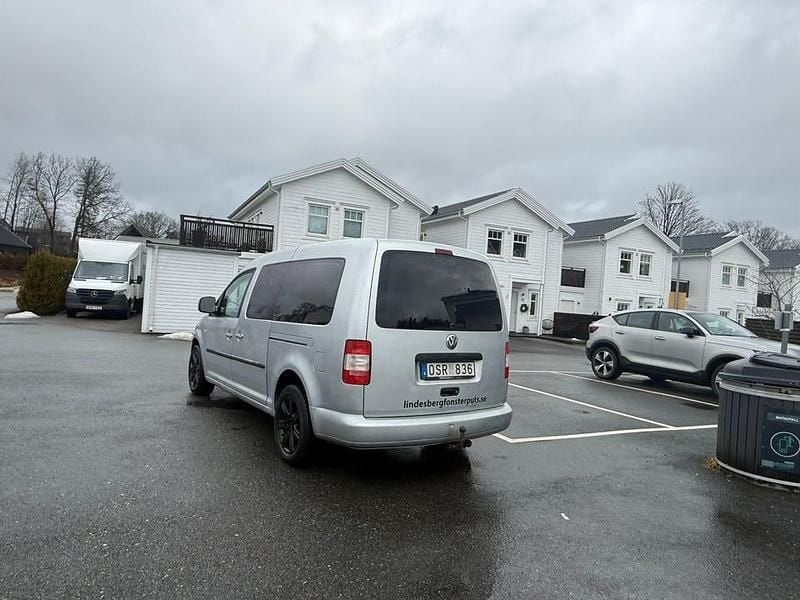 Begagnad VW Caddy Maxi Life Life 105 HK (77 kW) 2008 Minibuss