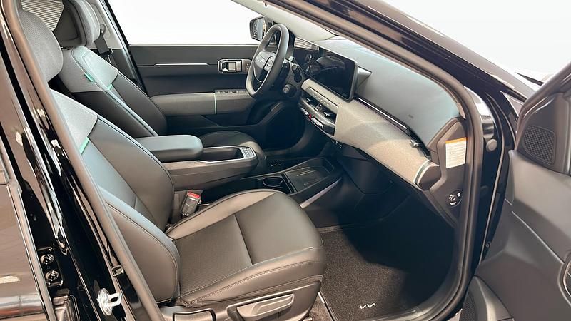 Ny Kia EV4 Plus 150 kW (204 HK) 2025 Svart Sedan