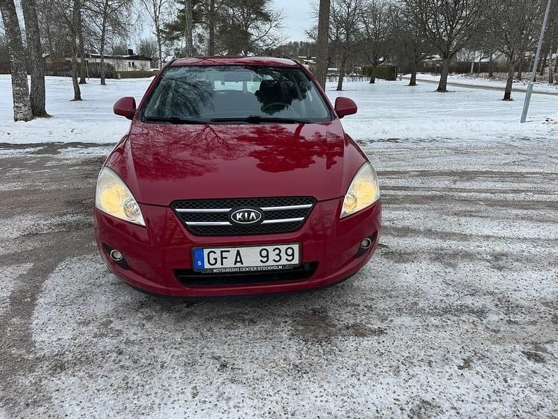 Begagnad Kia Ceed 109 HK (80 kW) 2007 Halvkombi