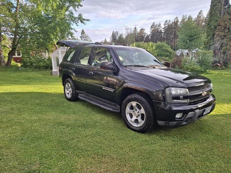Svart Begagnad 2002 Chevrolet TrailBlazer SUV | 52 999 kr - Bild 1/4