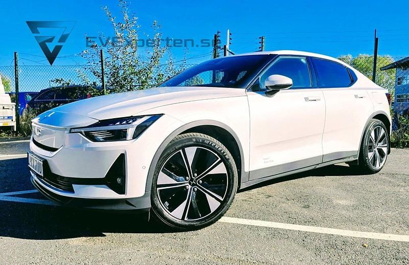 Begagnad Polestar 2 Pilot 310 kW (422 HK) 2023 Vit Halvkombi