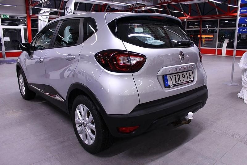 Begagnad Renault Captur 90 HK (66 kW) 2017 Silver SUV