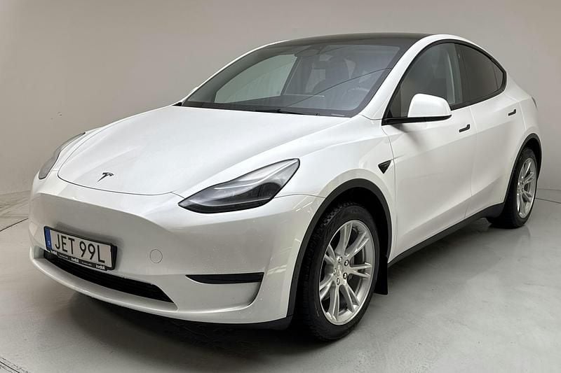 Vit Begagnad 2023 Tesla Model Y RWD SUV | 339 000 kr (Marknadspris) - Bild 1/4