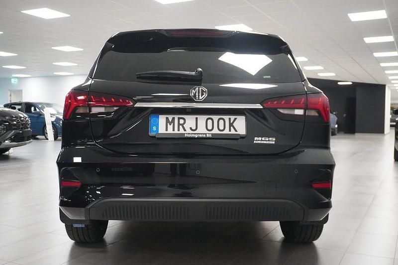 Begagnad MG MG5 EV Luxury 114 kW (156 HK) 2022 Svart Kombi