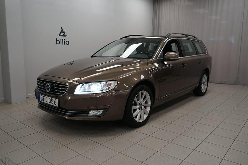 Brun Begagnad 2016 Volvo V70 Momentum Kombi | 169 900 kr (Lite dyr) - Bild 1/3
