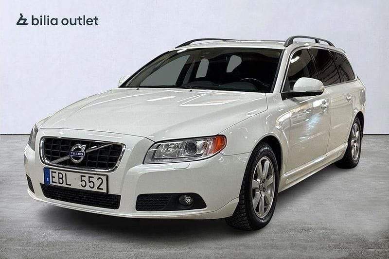 Vit Begagnad 2013 Volvo V70 Momentum Kombi | 104 900 kr (Bra pris) - Bild 1/3