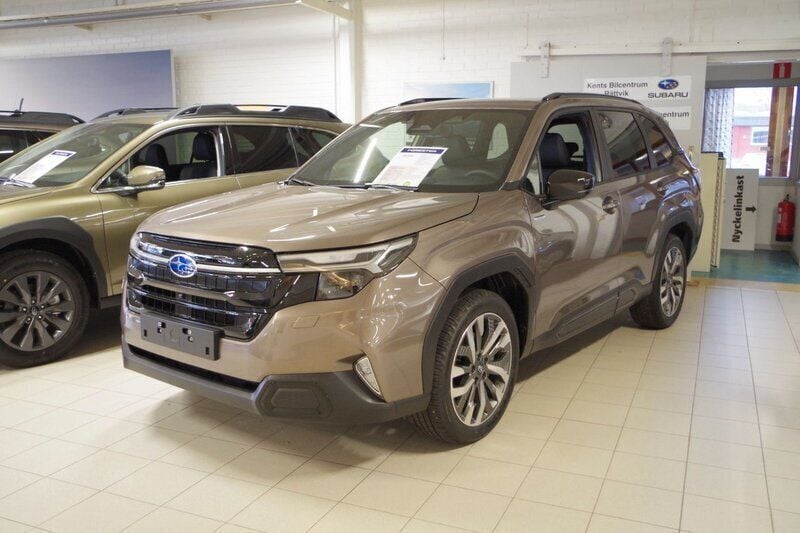 Brun Ny 2025 Subaru Forester SUV | 463 400 kr (Marknadspris) - Bild 1/1