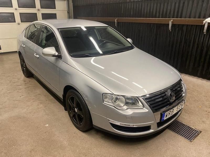 Begagnad 2006 VW Passat Sedan | 30 000 kr (Bra pris) - Bild 1/4