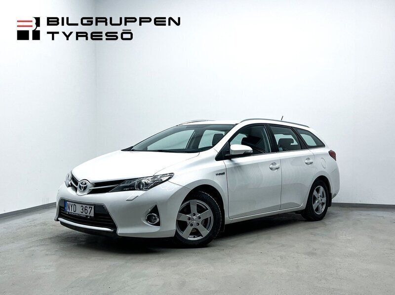 Vit Begagnad 2013 Toyota Auris Touring Sports Active Kombi | 119 900 kr (Marknadspris) - Bild 1/4