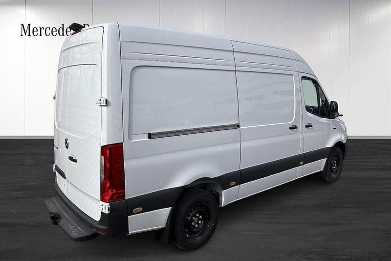 Begagnad Mercedes E-Sprinter 100 kW (136 HK) 2024 Vit (white) Van