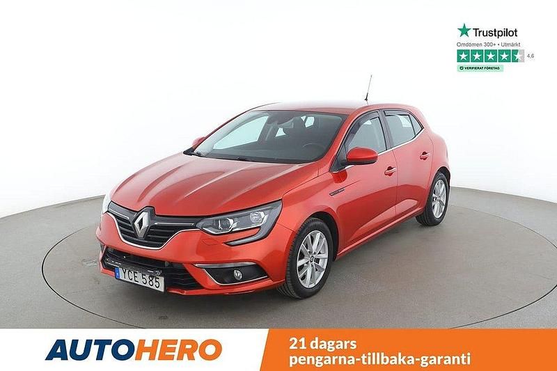 Röd Begagnad 2016 Renault Mégane III Halvkombi | 108 000 kr (Marknadspris) - Bild 1/4