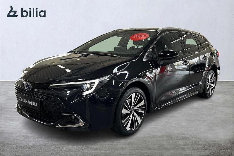 Ny 2025 Toyota Corolla Style Kombi | 384 500 kr (Dyr) - Bild 1/4