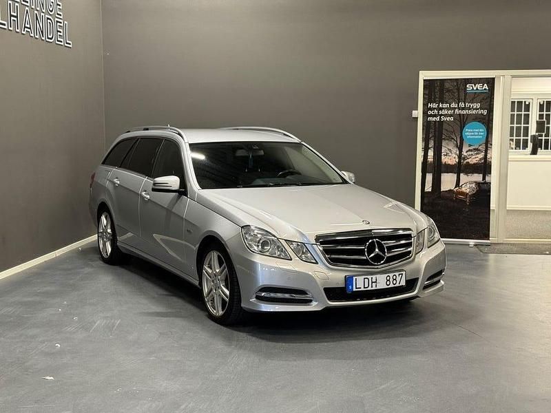Begagnad Mercedes E200 Avantgarde 184 HK (135 kW) 2010 Silver Kombi