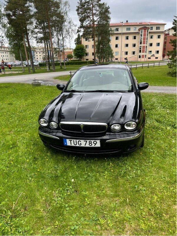 Svart Begagnad 2003 Jaguar X-type Sedan | 29 500 kr - Bild 1/4