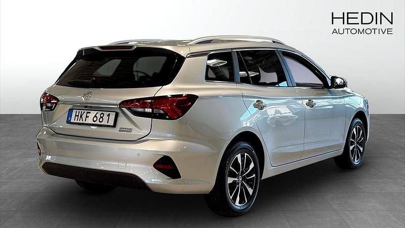 Begagnad MG MG5 EV Comfort 130 kW (177 HK) 2022 Silver Kombi