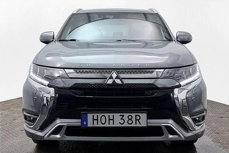 Begagnad Mitsubishi Outlander P-HEV 135 HK (99 kW) 2019 Grå SUV