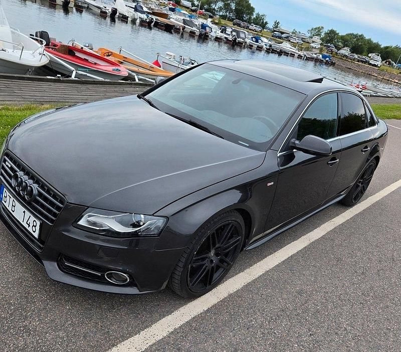 Mörkgrå Begagnad 2010 Audi A4 S-Line Sedan | 75 000 kr (Marknadspris) - Bild 1/4