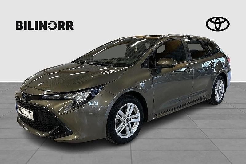 Grön Begagnad 2022 Toyota Corolla Kombi | 229 000 kr (Bra pris) - Bild 1/4