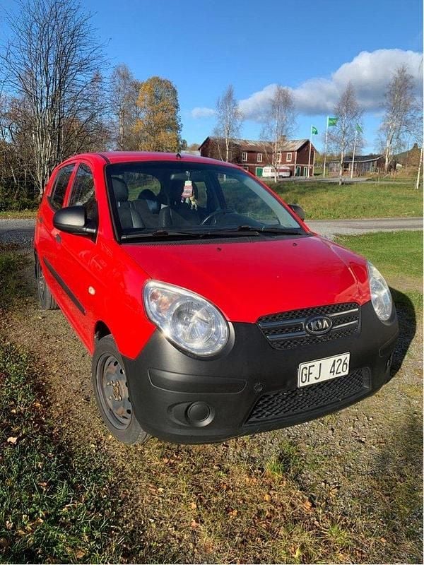 Röd Begagnad 2009 Kia Picanto 4 Halvkombi | 28 000 kr (Marknadspris) - Bild 1/4