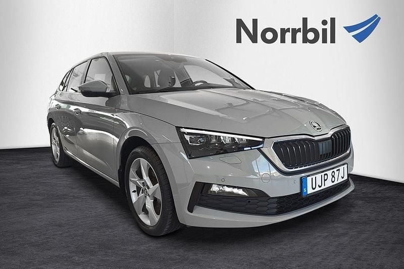 Grå Begagnad 2022 Skoda Scala Style Halvkombi | 179 900 kr (Superpris) - Bild 1/4