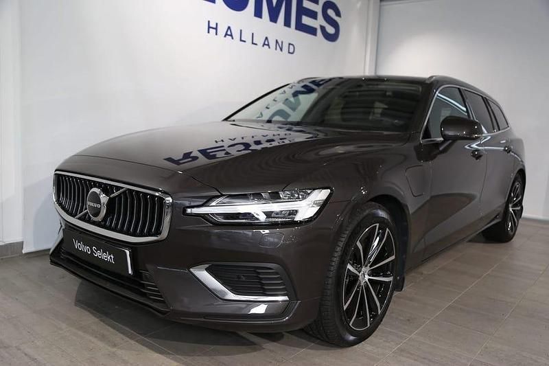 Begagnad Volvo V60 Plus 355 HK (261 kW) 2025 Grå Kombi
