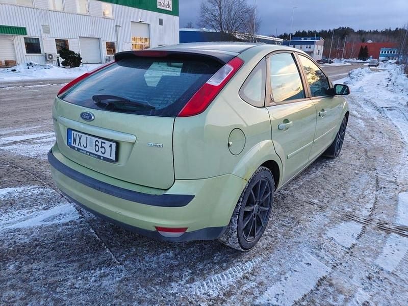 Begagnad Ford Focus 125 HK (91 kW) 2005