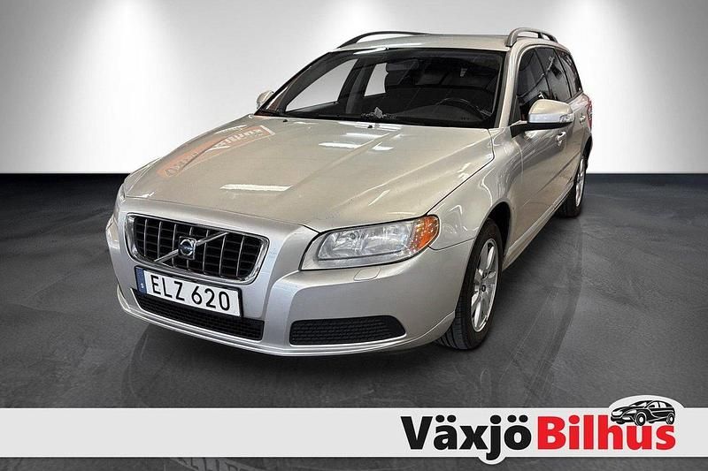 Ljusgrå Begagnad 2011 Volvo V70 Kinetic Kombi | 42 900 kr (Marknadspris) - Bild 1/4